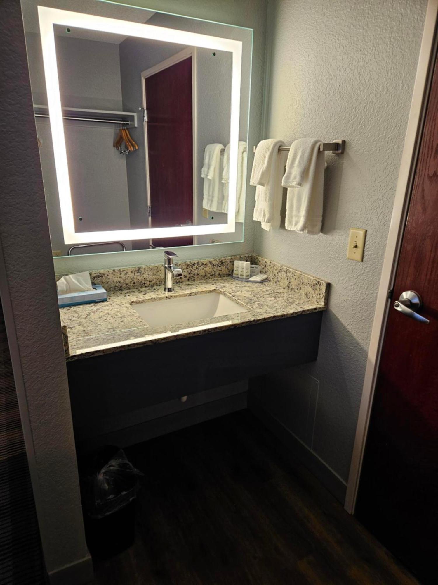 Americinn By Wyndham Mounds View Minneapolis Esterno foto